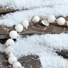 Halskette aus Schnee-Jade und Metall