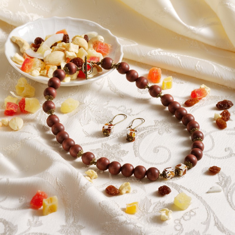 Schmuck-Set aus Holz und Kunstharz
