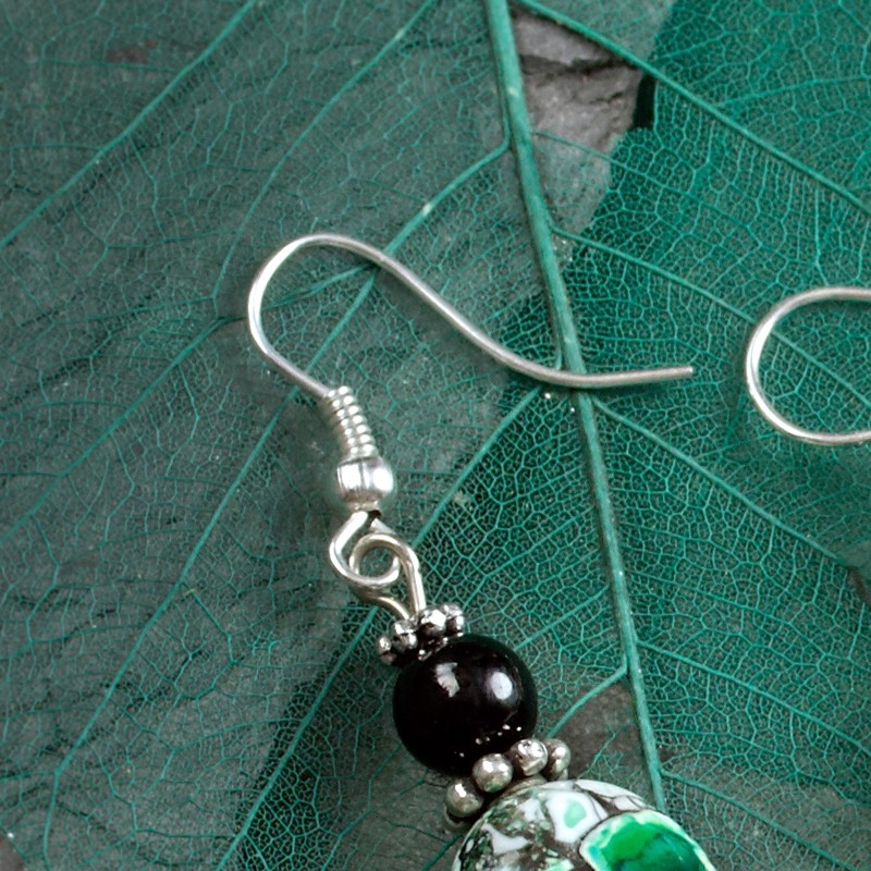 Ohrringe aus Mosaiksteinen und Onyx