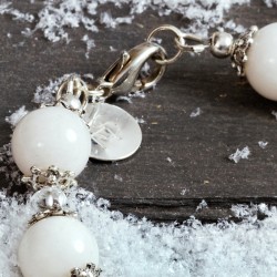 Armband Schneejade, Detailansicht vom Karabiner-Verschluß Armband Schneejade, Detailansicht vom Karabiner-Verschluß