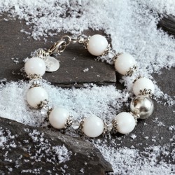 Armband Schneejade, Gesamtansicht Armband Schneejade, Gesamtansicht
