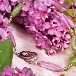 Schmuck-Set Eden, Detailansicht vom silberfarbenen Ring-Ring-Verschluß Schmuck-Set Eden, Detailansicht vom silberfarbenen Ring-Ring-Verschluß