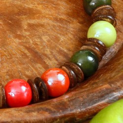 Halskette Äpfel & Papaya, Detailansicht der Kette mittig unten