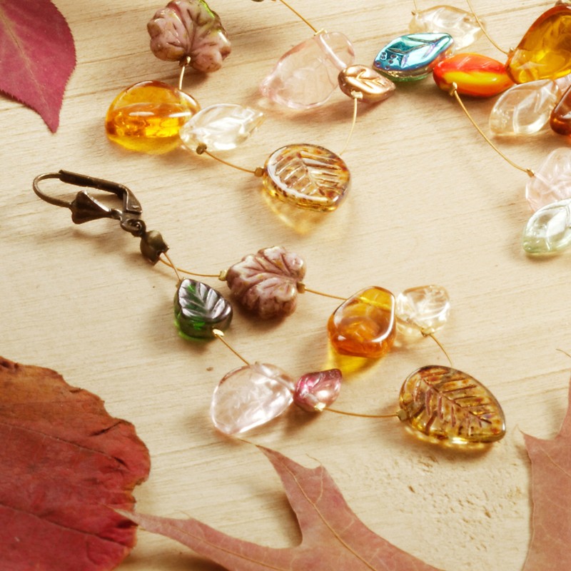 Schmuck-Set Herbstlaubrauschen, Detailansicht eines Ohrrings Schmuck-Set Herbstlaubrauschen, Detailansicht eines Ohrrings