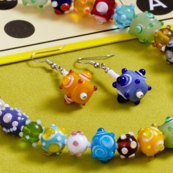 Schmuck-Set Dotty, Detailansicht der Ohrringe