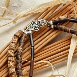 Halskette Triple Wood, Detailansicht vom Kettenverschluß