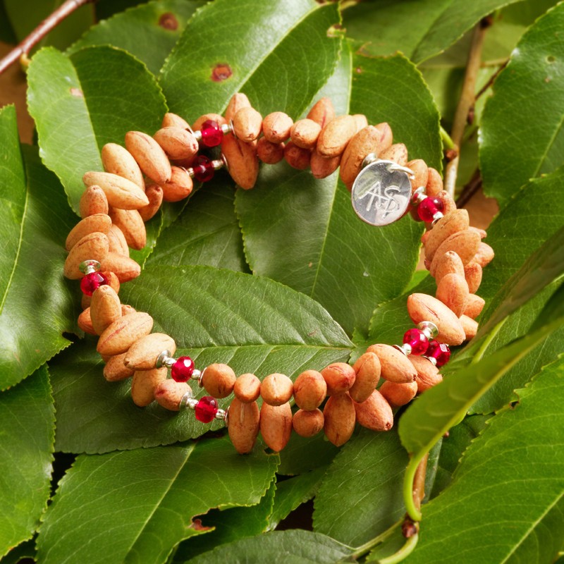 Spiralarmband Kornellkirschen, Gesamtansicht