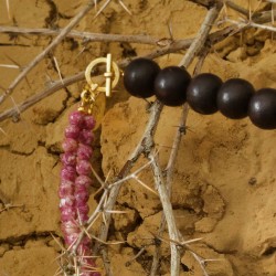 Schmuck-Set Purple Lion, Detailansicht vom vergoldeten Kettenverschluß Schmuck-Set Purple Lion, Detailansicht vom vergoldeten Kettenverschluß