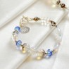 Schmuck-Set Nike, Nahaufnahme vom Armband aus Opalglas, Glasnuggets und Schliffkristall