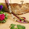 Halskette aus Metall und Glas