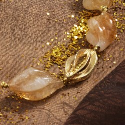 Halskette Twist, Detailansicht von der vergoldeten Sterlingsilber-Perle