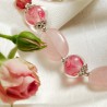 Schmuck-Set Rosalie, Nahaufnahme der Rosenquarz- und Lampenperlen