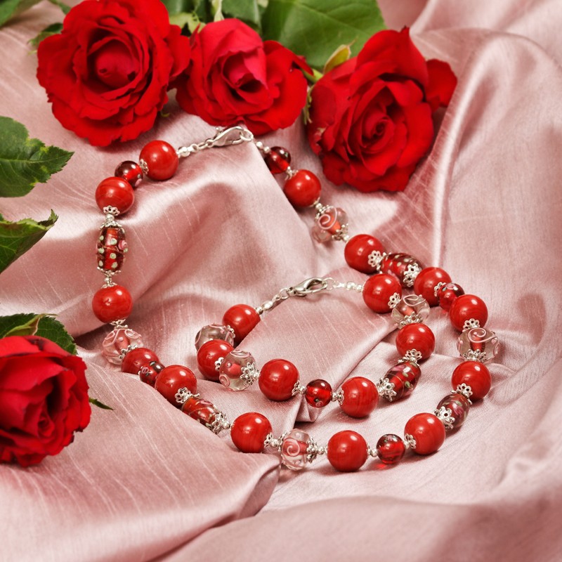 Schmuck-Set Rosenmarie, Gesamtansicht von Halskette und Armband