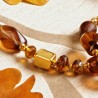 Schmuck-Set Brunhilde, Nahaufnahme vom vergoldeten Art Keramik Würfel als Detail der Halskette