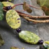 Halskette Runa, Serpentin- und Amethystperlen, vorn links