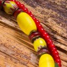 Halskette Kianga, Nahaufnahme der Pulverglas-, Chevron- und Lampwork-Perlen sowie Waist Beads