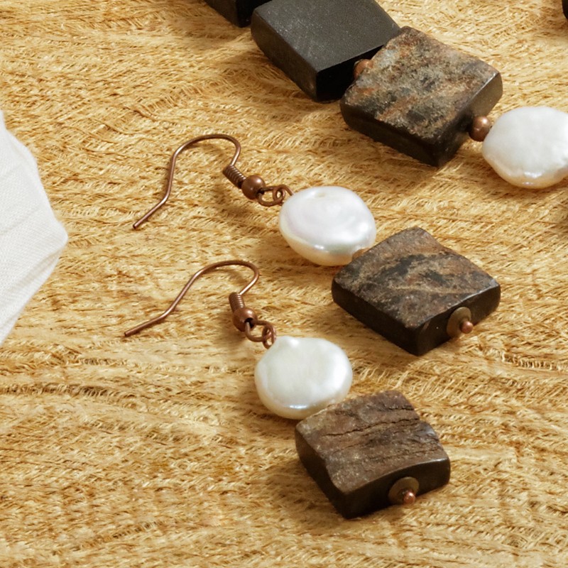 Schmuck-Set Amanitore, Nahaufnahme der Ohrringe