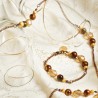 Schmuck-Set Cognac und Champagner, Detailansicht von Kette und Armband