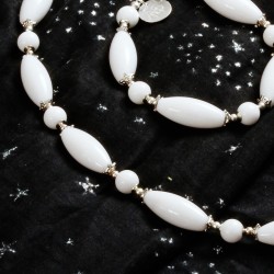 Schmuck-Set Milchstraße, Detailansicht von Halskette und Armband links Schmuck-Set Milchstraße, Detailansicht von Halskette und Armband links