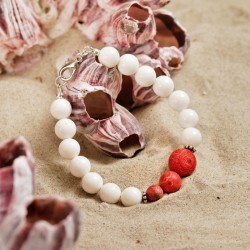 Armband Weiß mit Farbe, Gesamtansicht Armband Weiß mit Farbe, Gesamtansicht