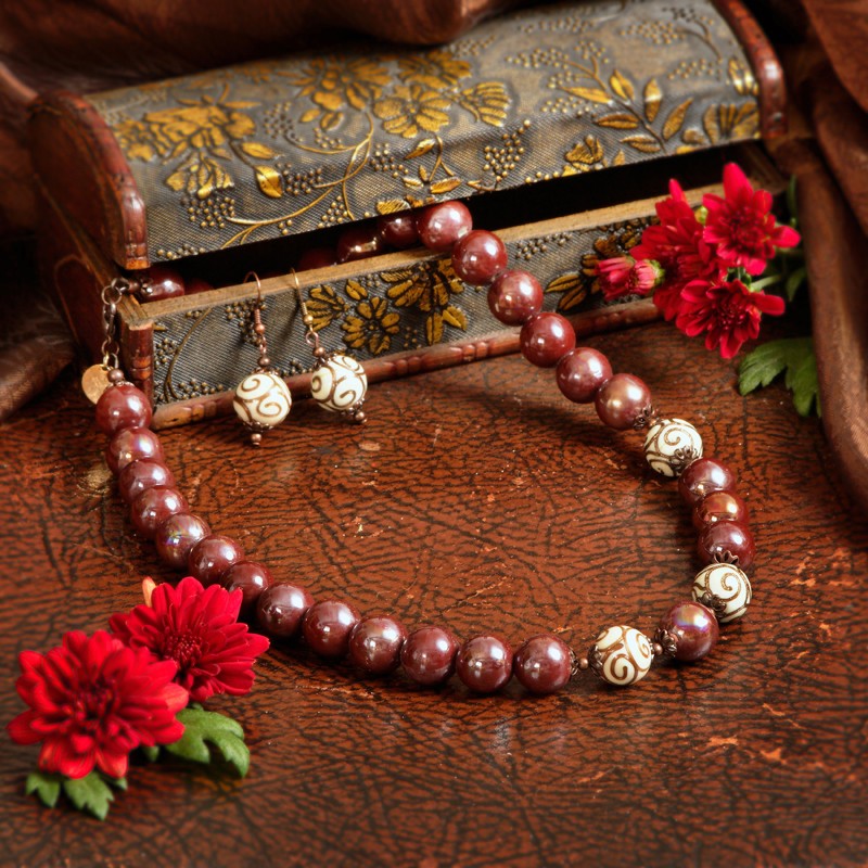 Schmuck-Set Sparkling, Gesamtansicht von Halskette und Ohrringen