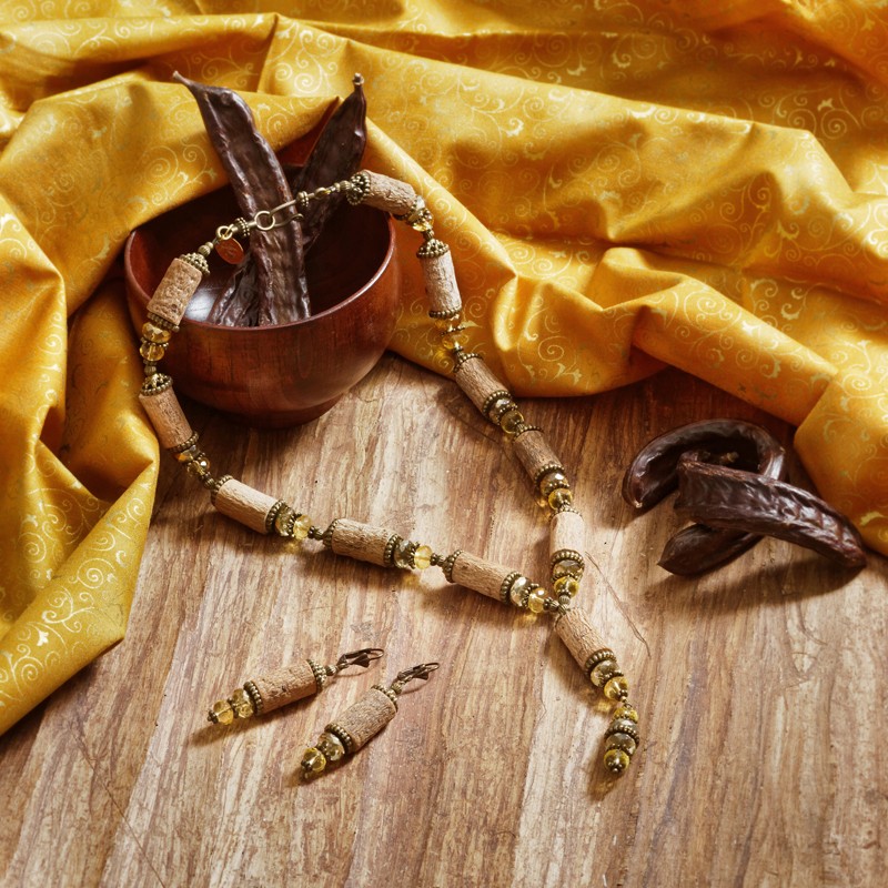 Schmuck-Set Tamarinde, Gesamtansicht von Halskette und Ohrringen
