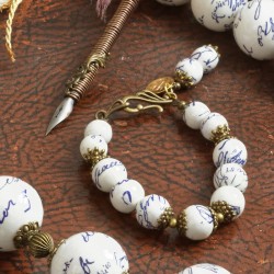 Schmuck-Set Signatura aus mit Papier kaschierten Perlen, Nahaufnahme vom Armband