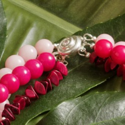 Halskette Buri aus den Samen der Buripalme, Detailansicht vom Kettenverschluß