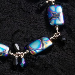 Schmuck-Set Mystic, Nahaufnahme der böhmischen Glasperlen