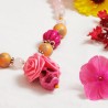 Schmuck-Set La Catrina aus Jade, Kunststoff, Howlith und Stoff, Nahaufnahme vom Kettenanhänger