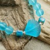 Schmuck-Set Meerglas, Nahaufnahme vom Armband mit mattierten Glasperlen, Perlmutt und versilberten Metallelementen